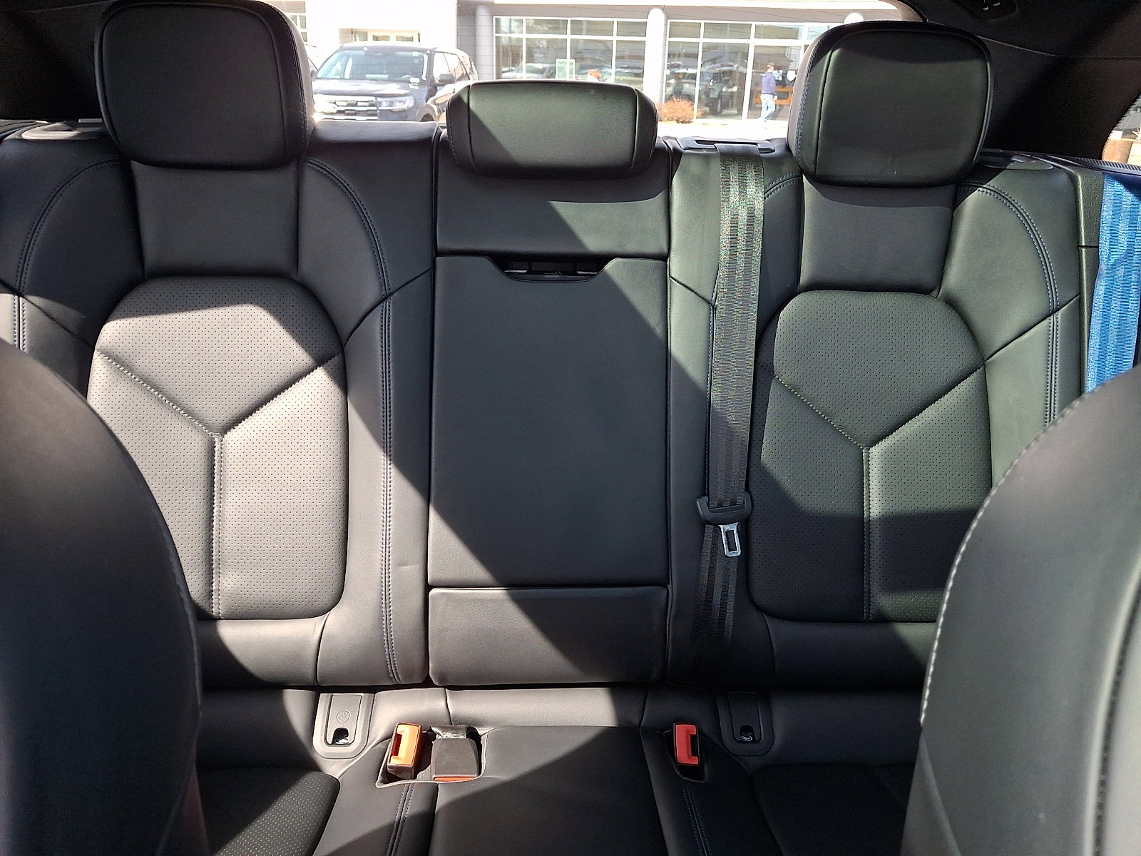 Used 2024 Porsche Macan Turbo image 19