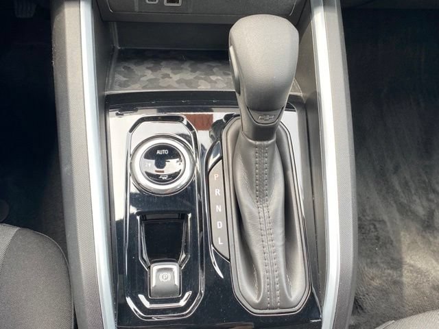 Used 2025 Chevrolet Colorado W/T w/ Advanced Trailering Package AWD/4WD image 19