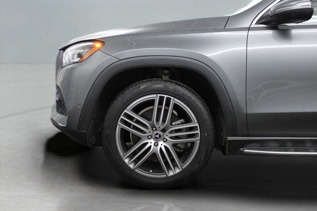 Used 2023 Mercedes-Benz GLS 450 4MATIC image 6