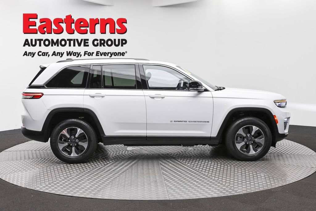 Used 2023 Jeep Grand Cherokee 4WD 4xe image 4