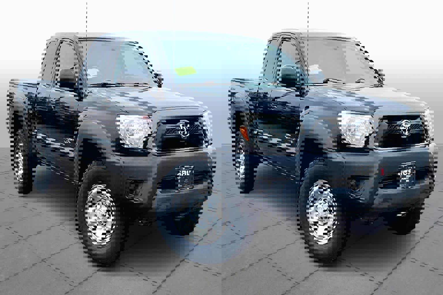 Used 2013 Toyota Tacoma 4x4 Access Cab w/ Convenience Pkg image 3