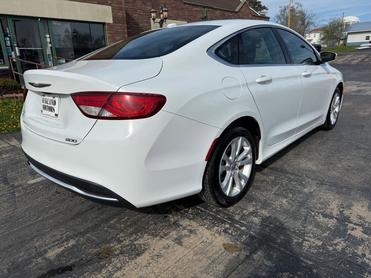 Used 2016 Chrysler 200 Limited w/ Convenience Group image 8