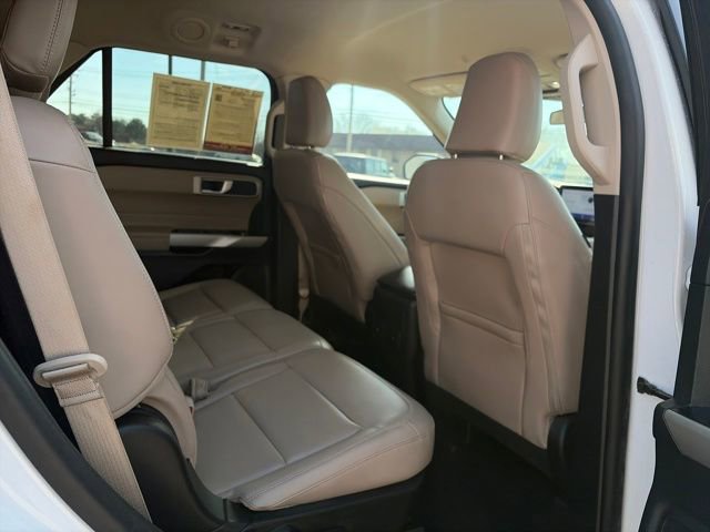 Used 2023 Ford Explorer XLT w/ Equipment Group 202A image 29
