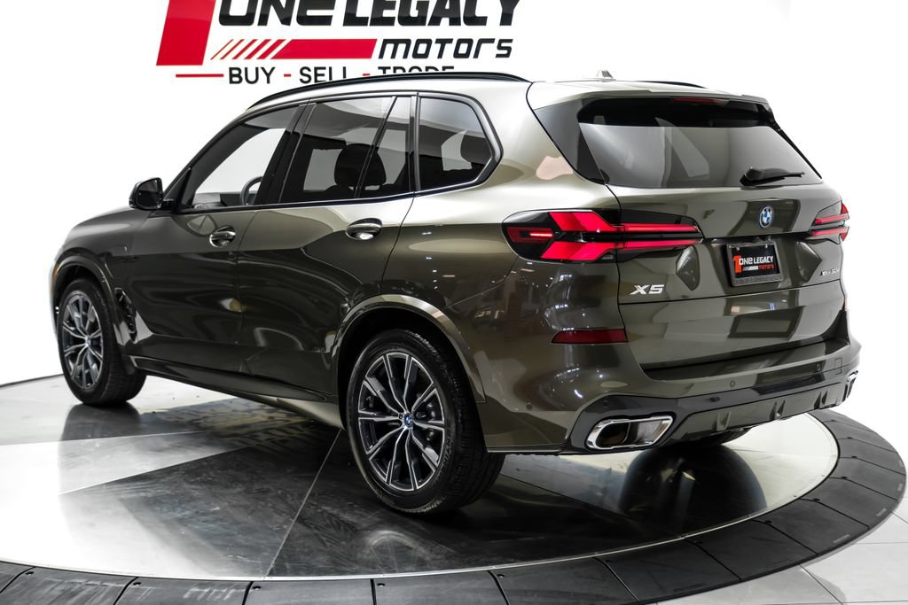 Used 2024 BMW X5 xDrive50e w/ M Sport Package AWD/4WD image 12