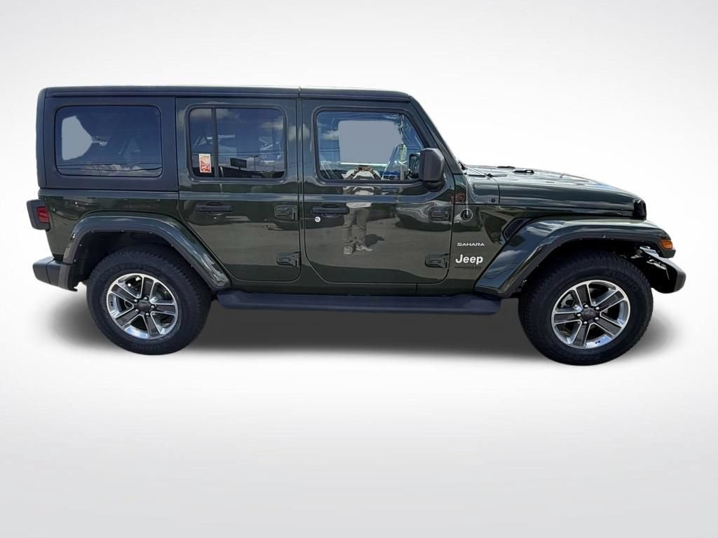 Used 2021 Jeep Wrangler Unlimited Sahara w/ Dual Top Group AWD/4WD image 7