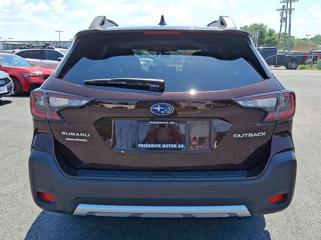 Used 2025 Subaru Outback Limited AWD/4WD image 6