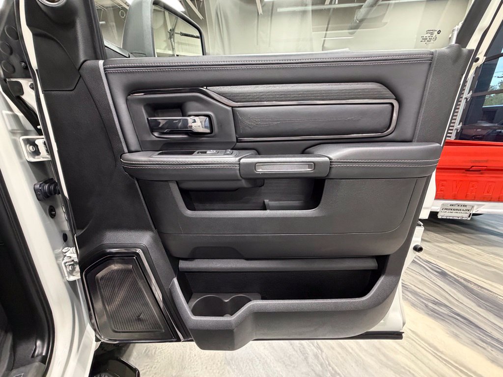 Used 2024 RAM 2500 Limited AWD/4WD image 47