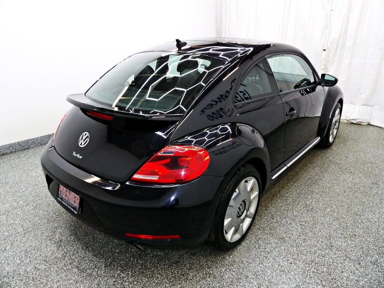 Used 2013 Volkswagen Beetle Turbo FWD image 6