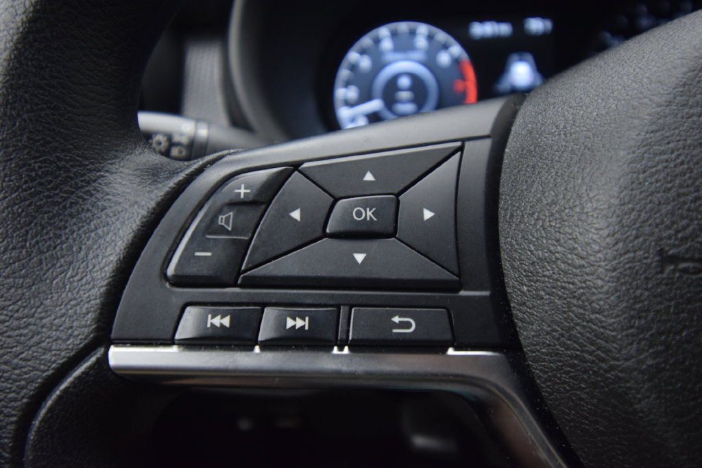 Used 2023 Nissan Kicks SV FWD image 29
