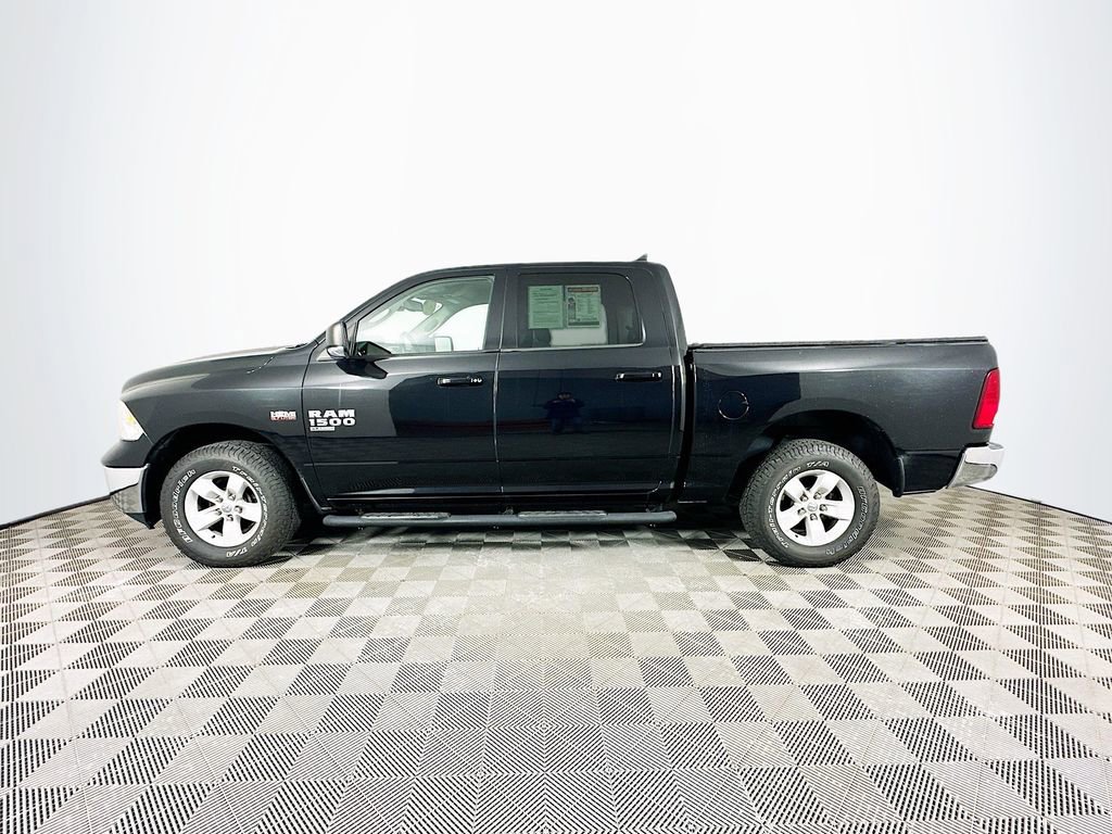 Certified 2019 RAM 1500 Classic SLT w/ Luxury Group image 7