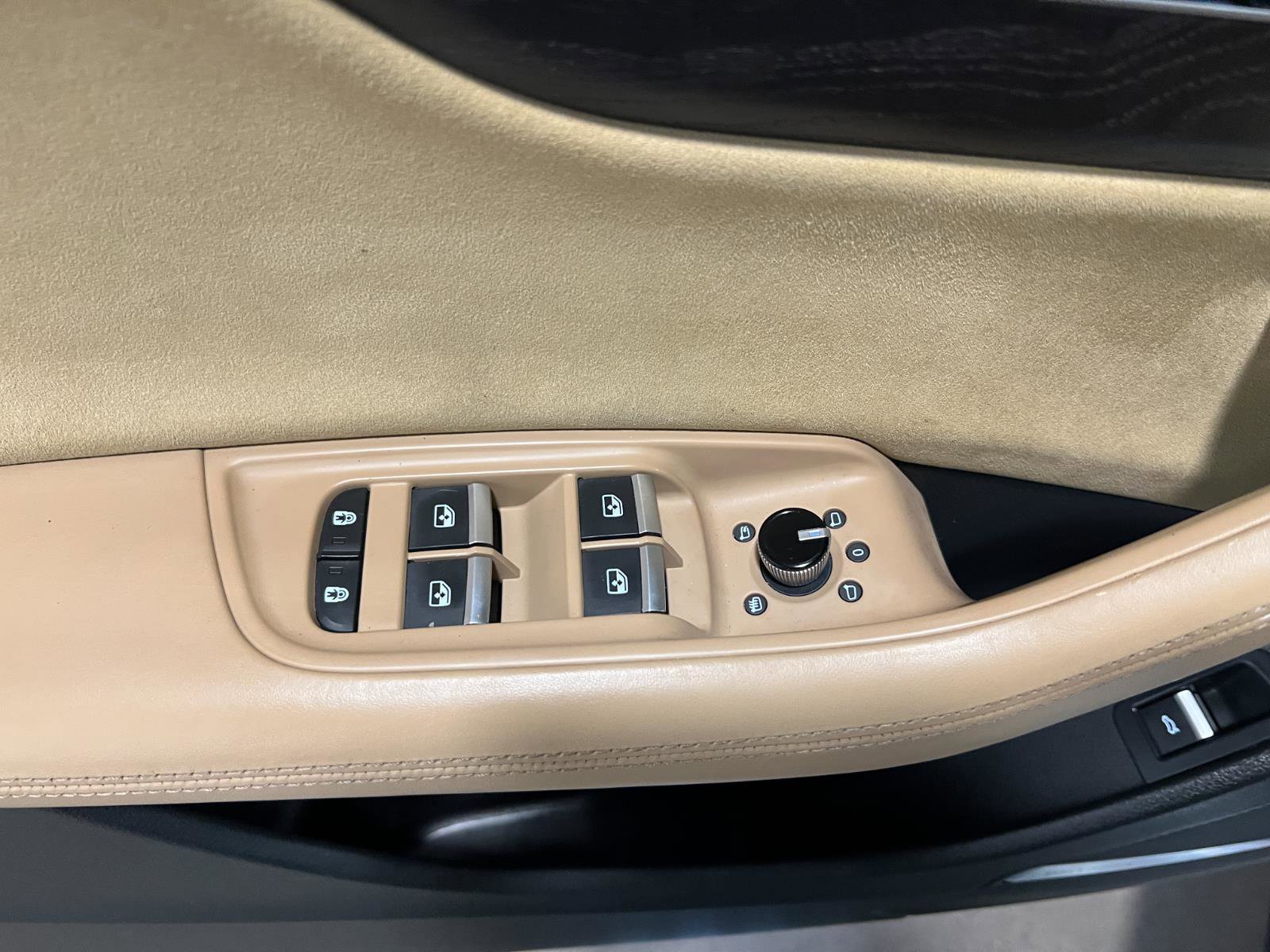 Used 2019 Audi Q8 Prestige image 26