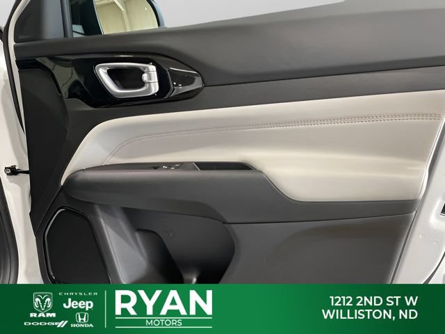 Used 2022 Jeep Compass Limited AWD/4WD image 30