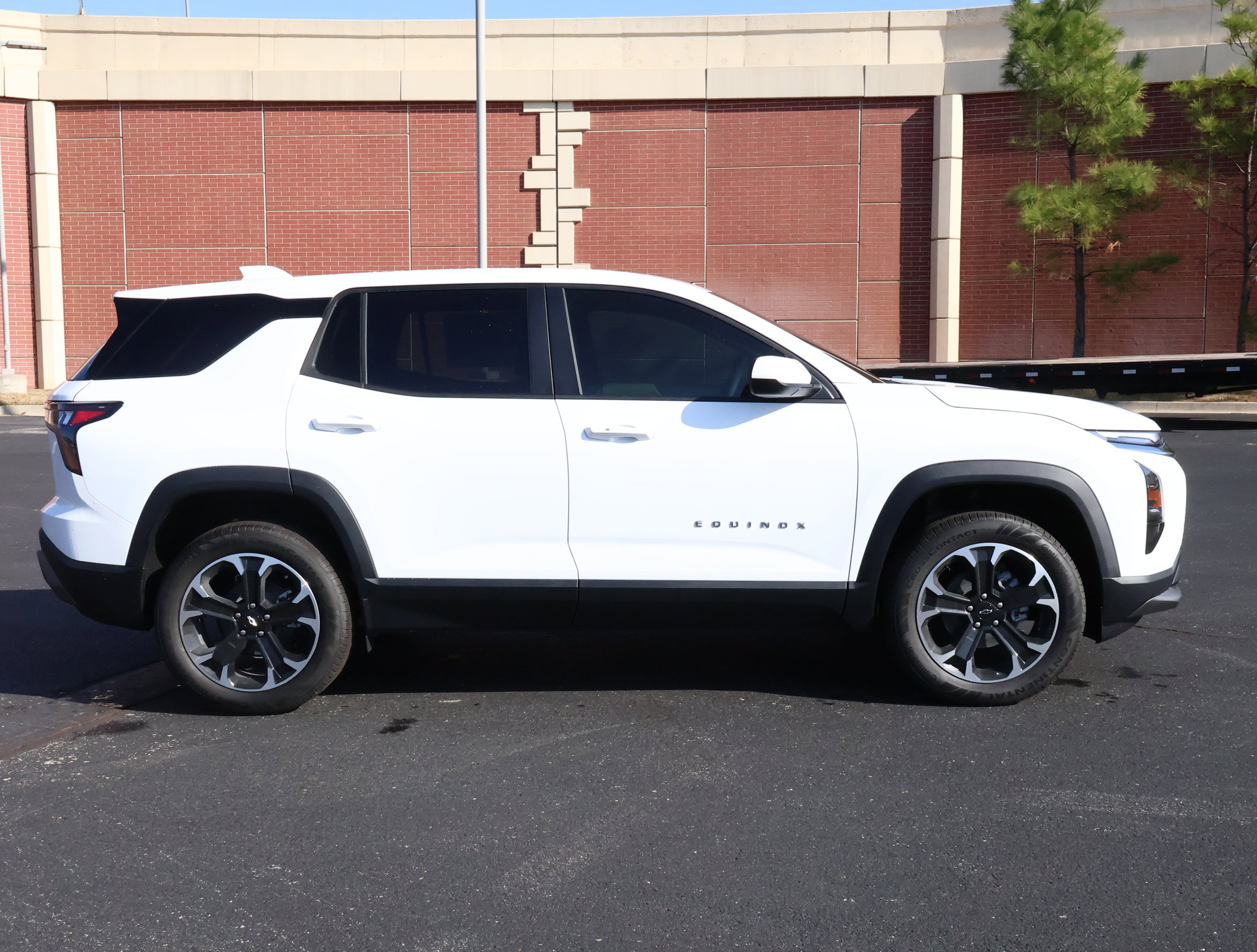 New 2026 Chevrolet Equinox LT w/ Convenience Package II image 31