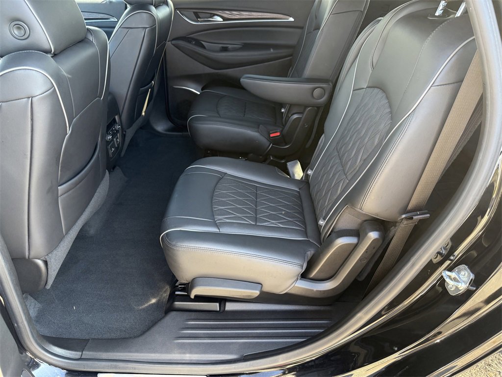 Used 2023 Buick Enclave Avenir w/ Avenir Technology Package image 11