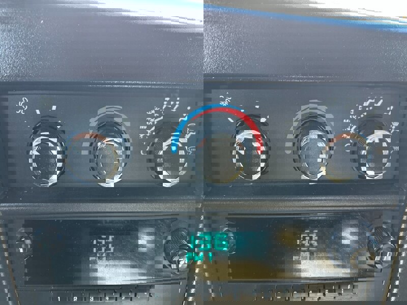 Used 2010 Chevrolet Express 1500 image 13