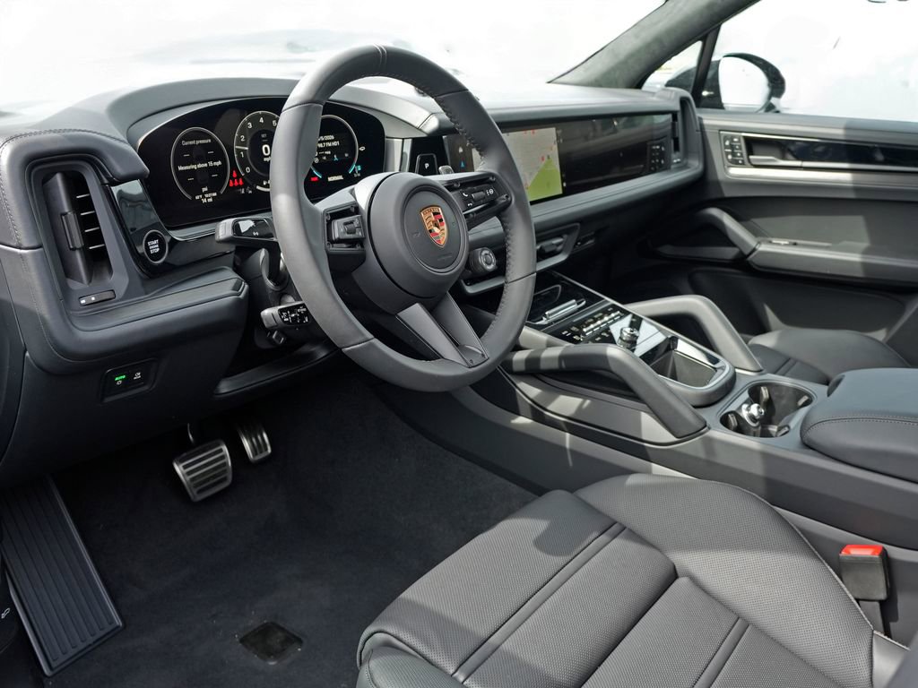 New 2026 Porsche Cayenne GTS AWD/4WD image 4