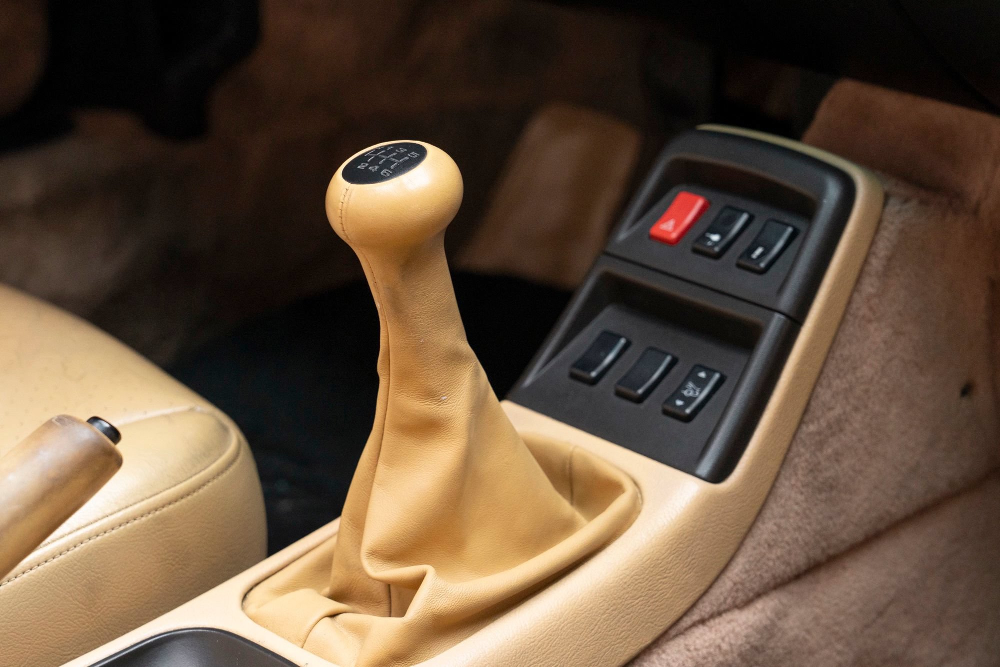 Used 1998 Porsche 911 Carrera RWD image 28