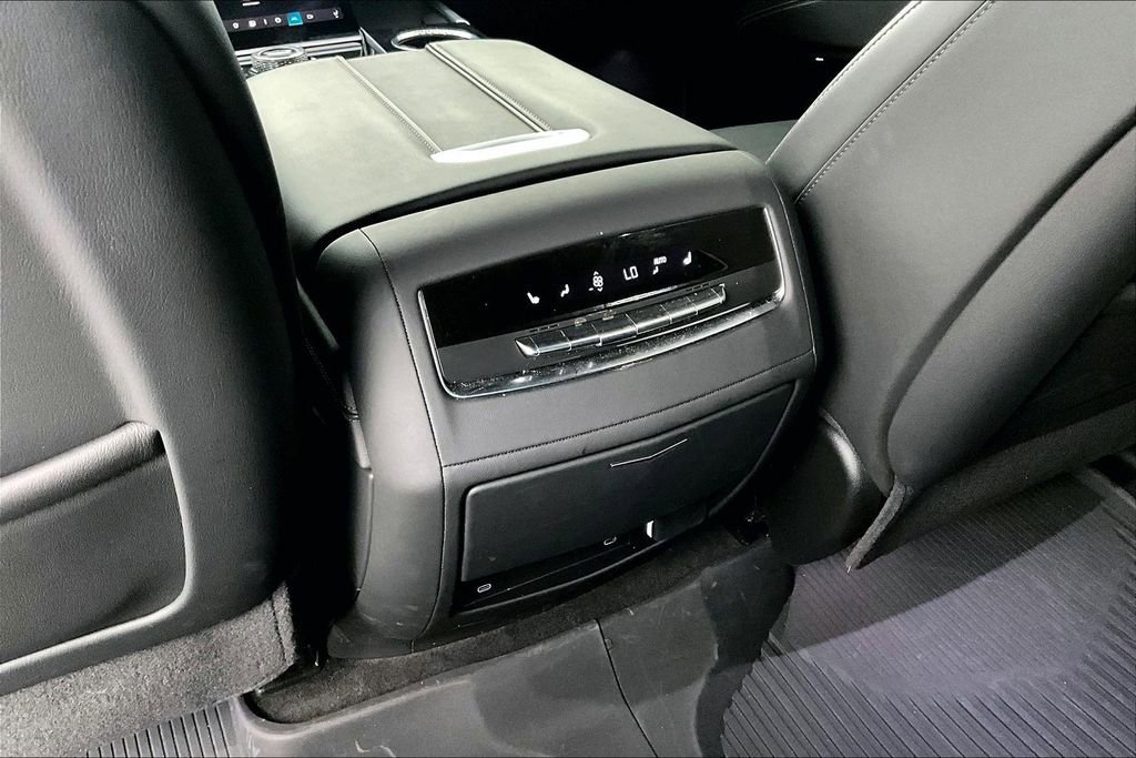 Used 2025 Cadillac Escalade Sport w/ Touring Package image 29
