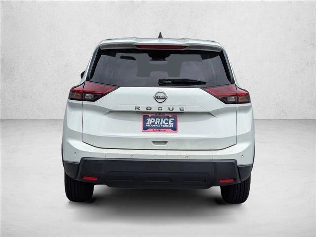Used 2024 Nissan Rogue S FWD image 5