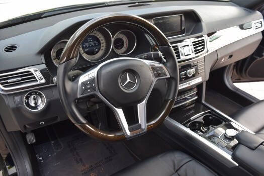 Used 2014 Mercedes-Benz E 250 BlueTEC Sedan image 64