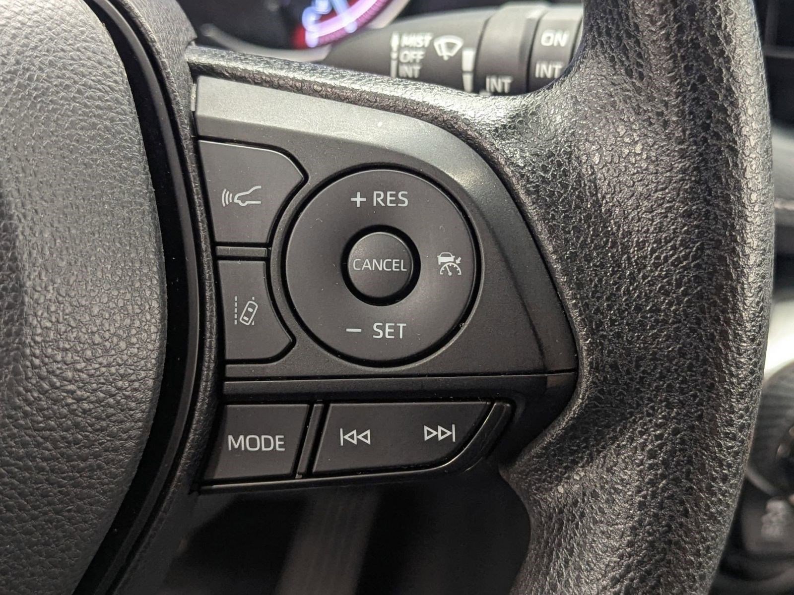 Used 2023 Toyota RAV4 XLE image 23