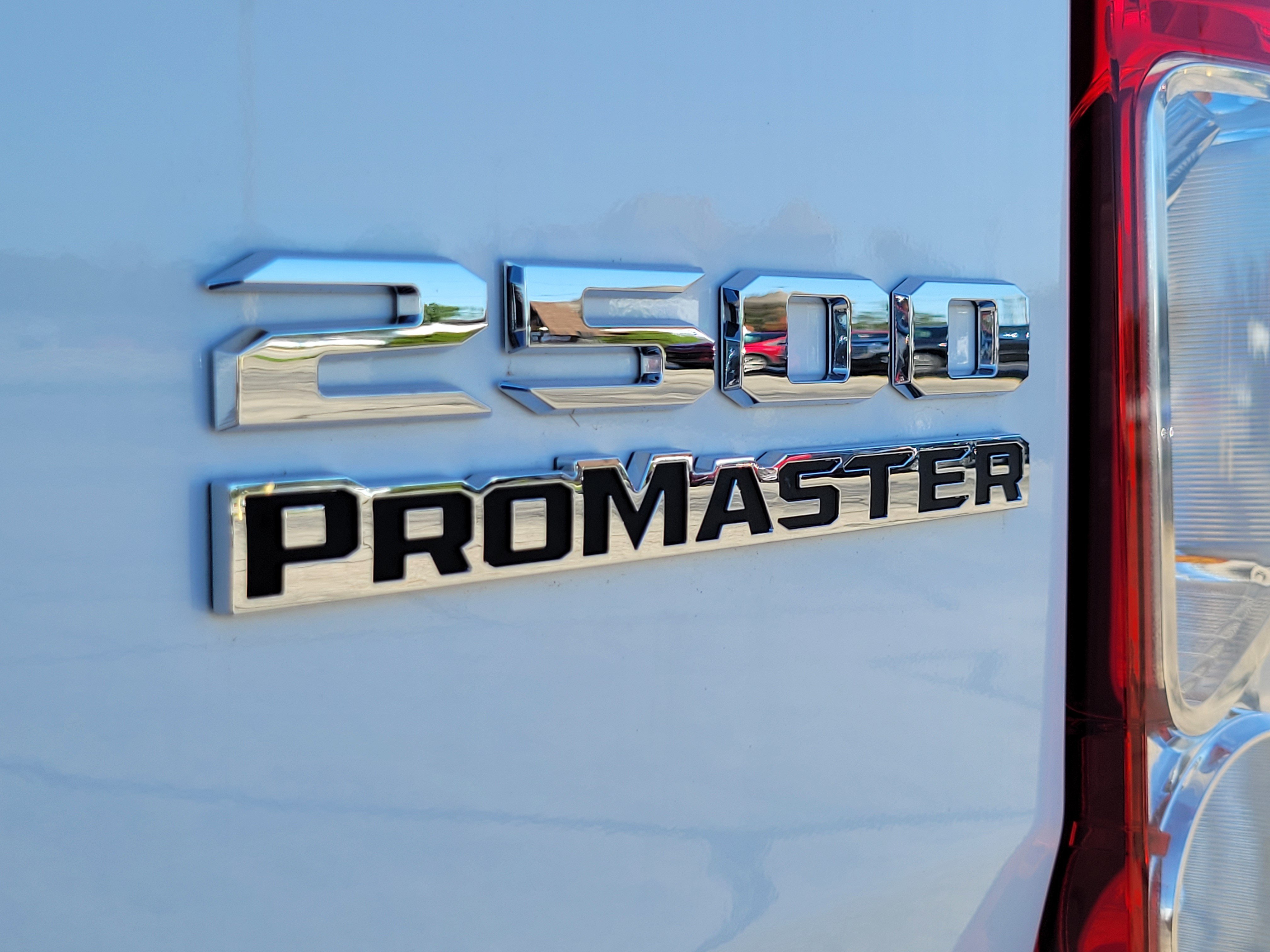 Used 2025 RAM ProMaster 2500 w/ Safety Group FWD image 19