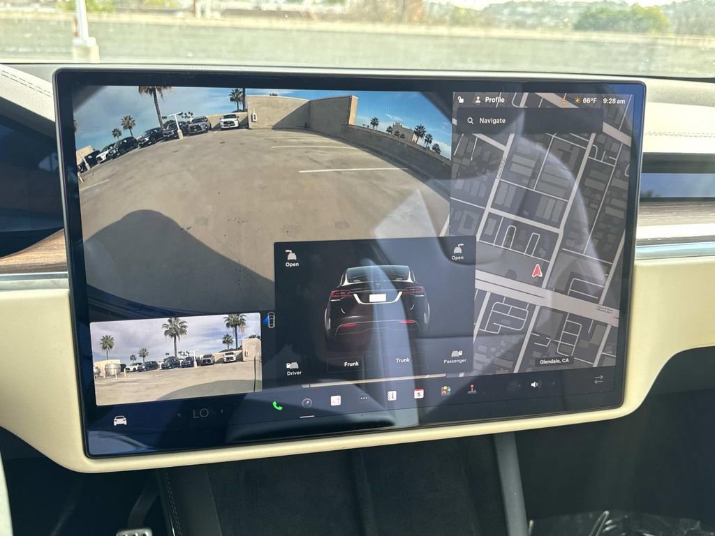 Used 2022 Tesla Model X image 21