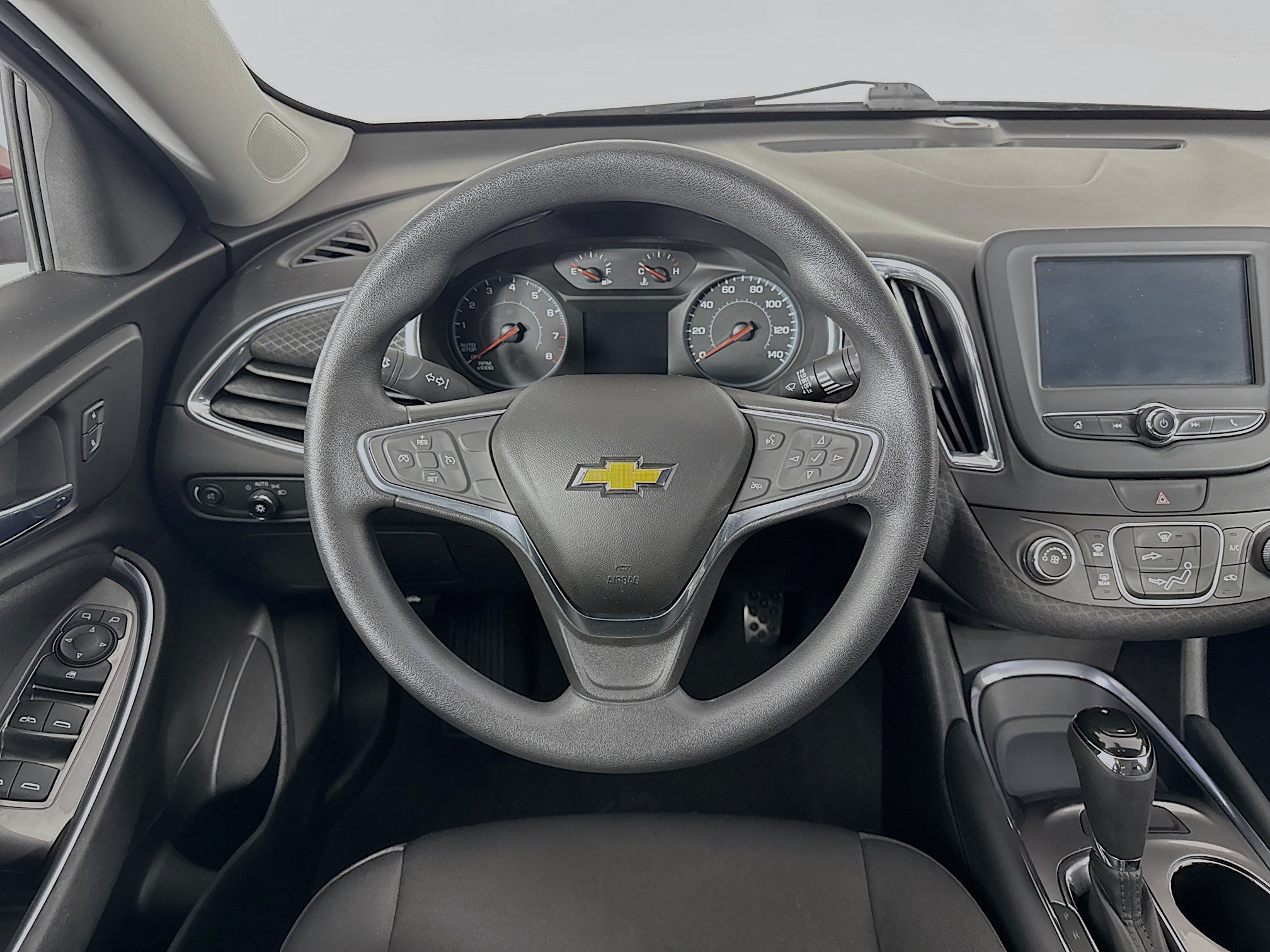 Used 2017 Chevrolet Malibu LT FWD image 19