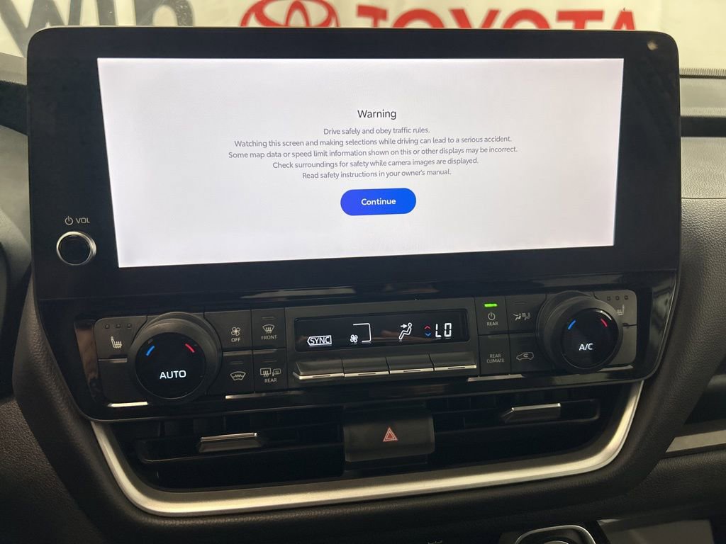 Used 2025 Toyota Grand Highlander AWD image 26