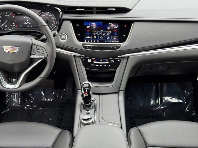 New 2025 Cadillac XT6 Luxury w/ LPO, Premium Carpet Package AWD/4WD image 30