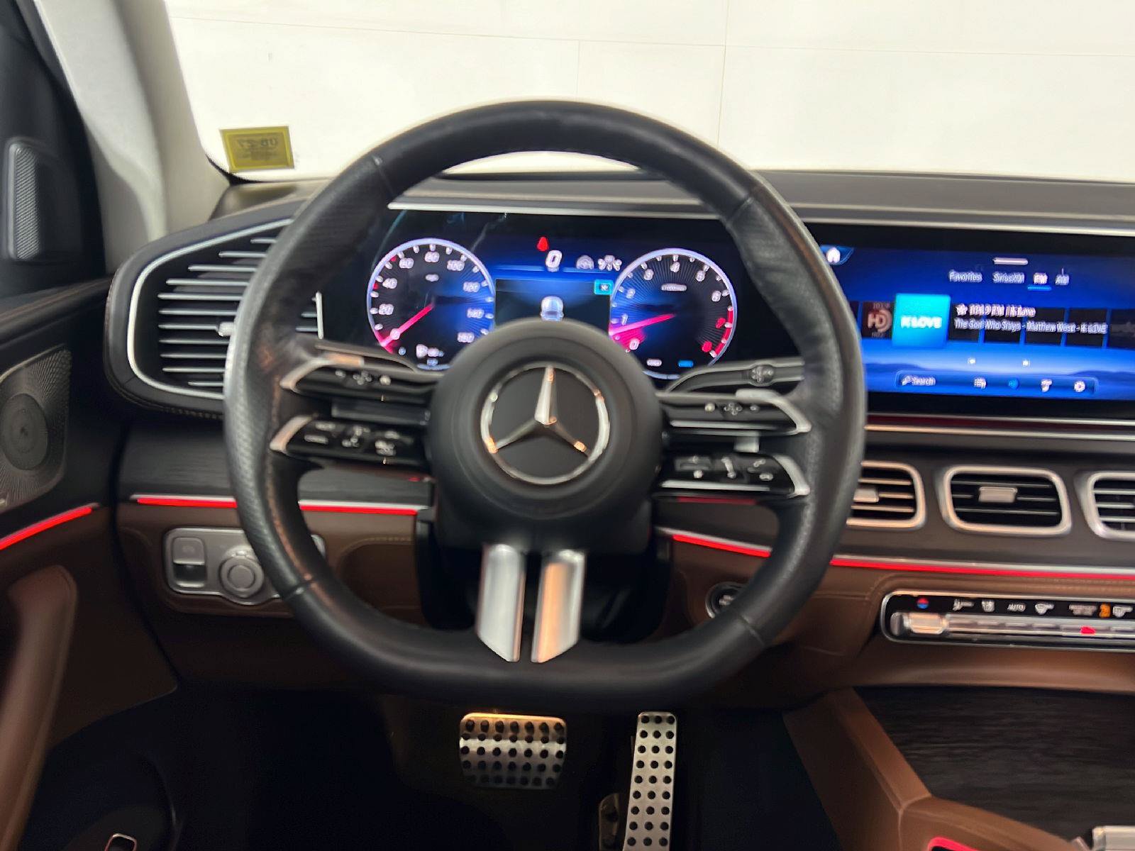 Used 2024 Mercedes-Benz GLS 580 4MATIC image 17