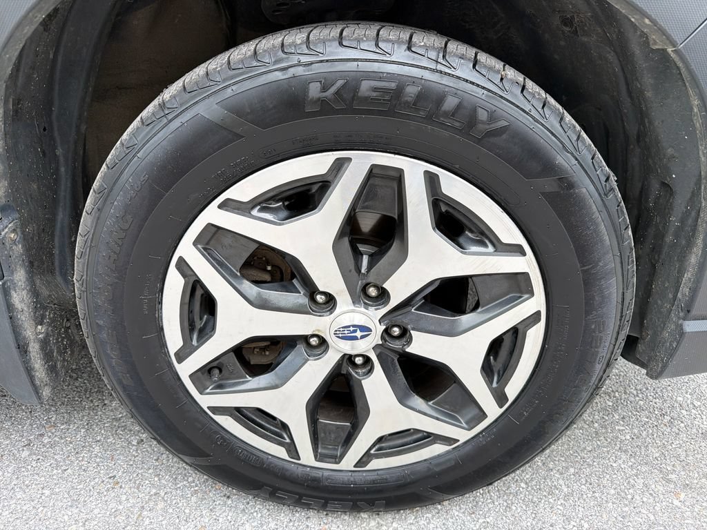 Used 2020 Subaru Forester Premium AWD/4WD image 19