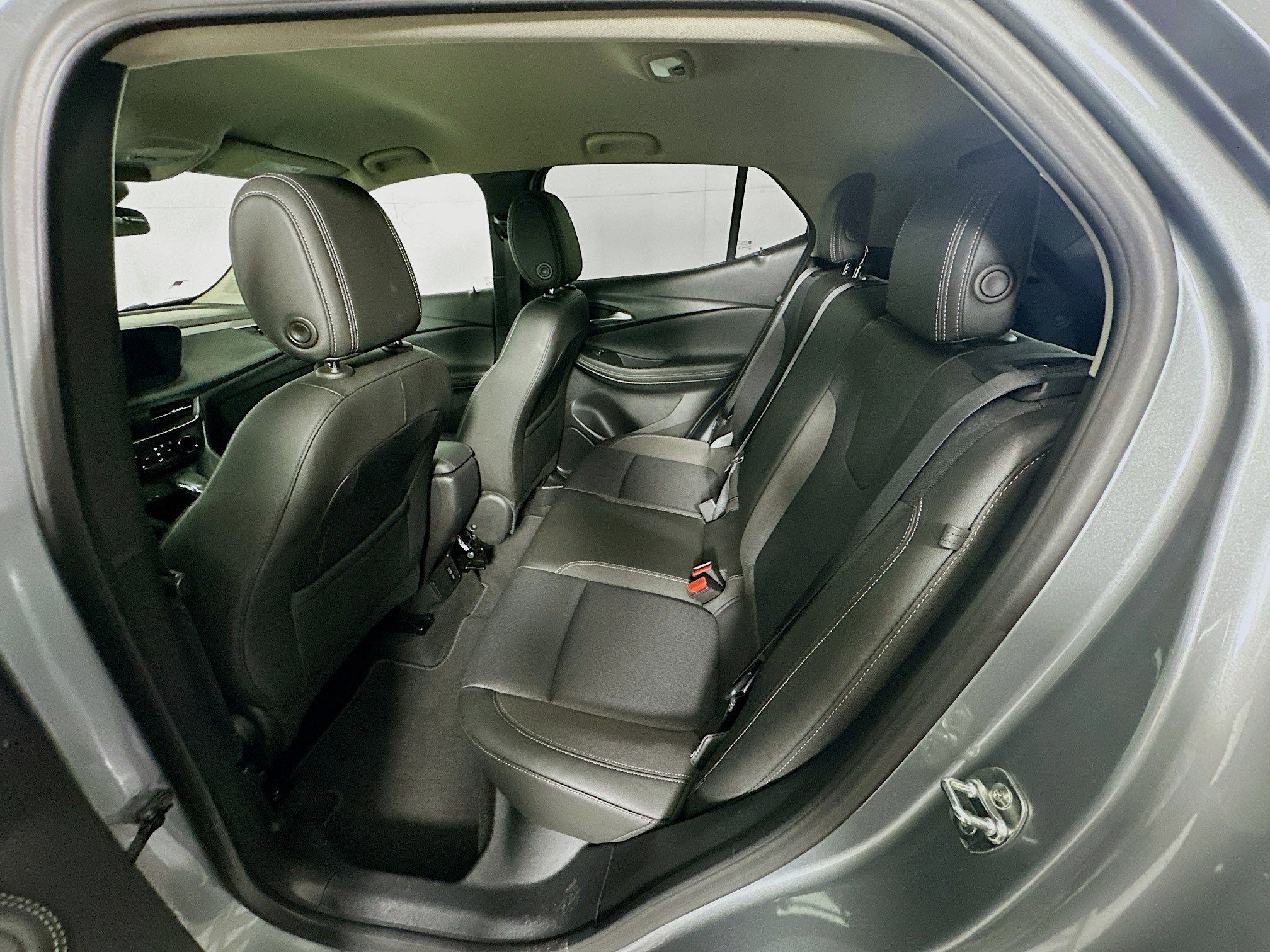 Used 2025 Buick Encore GX Preferred image 28