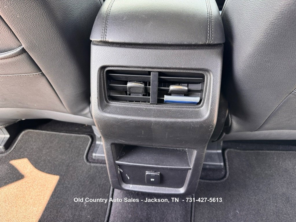 Used 2015 Ford Edge SE FWD image 14