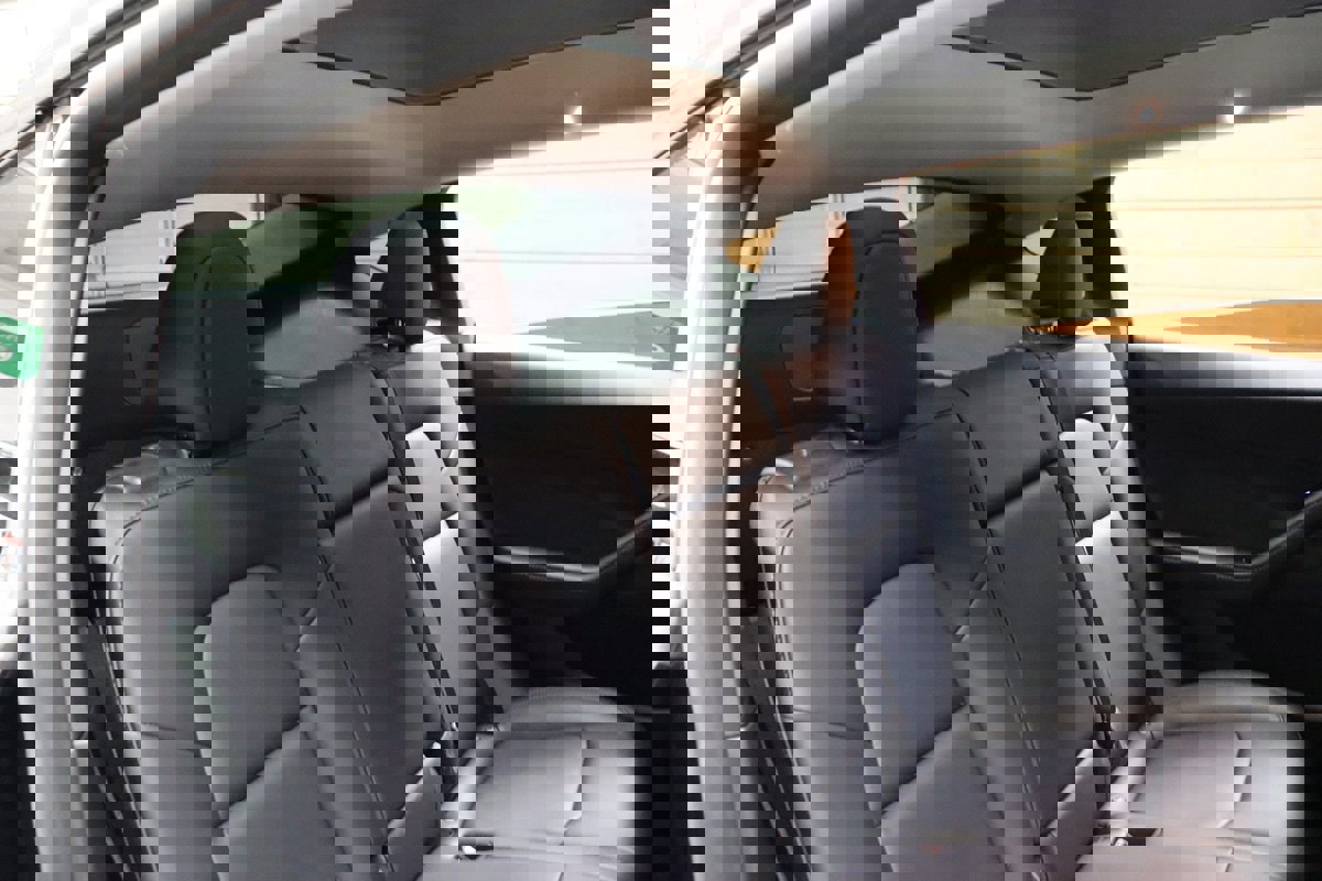 Used 2023 Tesla Model Y Performance image 31