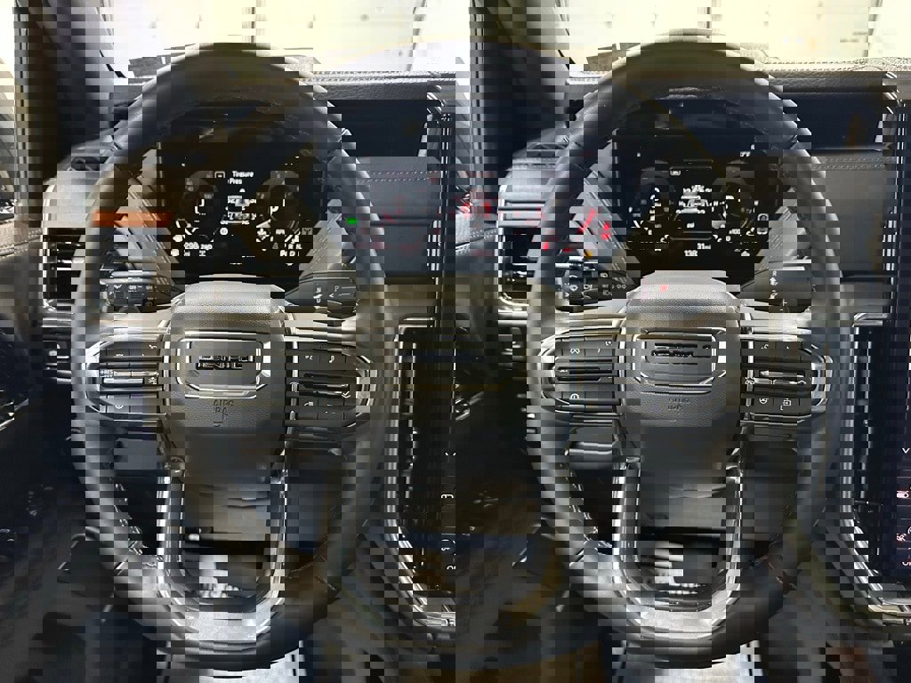 Used 2025 GMC Yukon XL Denali w/ Sun & Power Step Package image 19