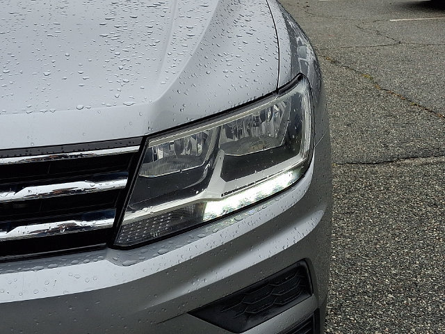 Used 2020 Volkswagen Tiguan SE AWD/4WD image 9