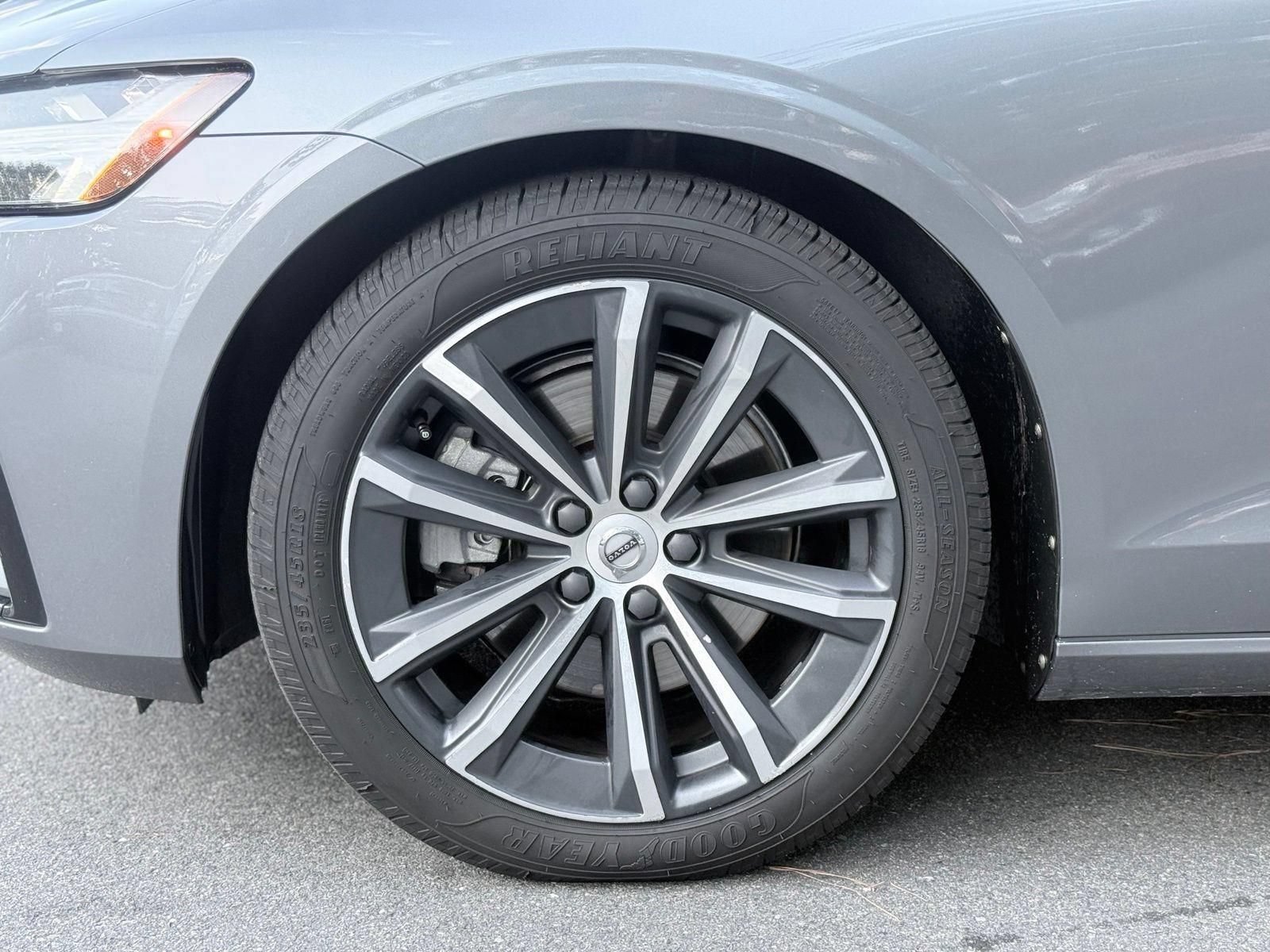 Used 2021 Volvo S60 T5 Momentum AWD/4WD image 15