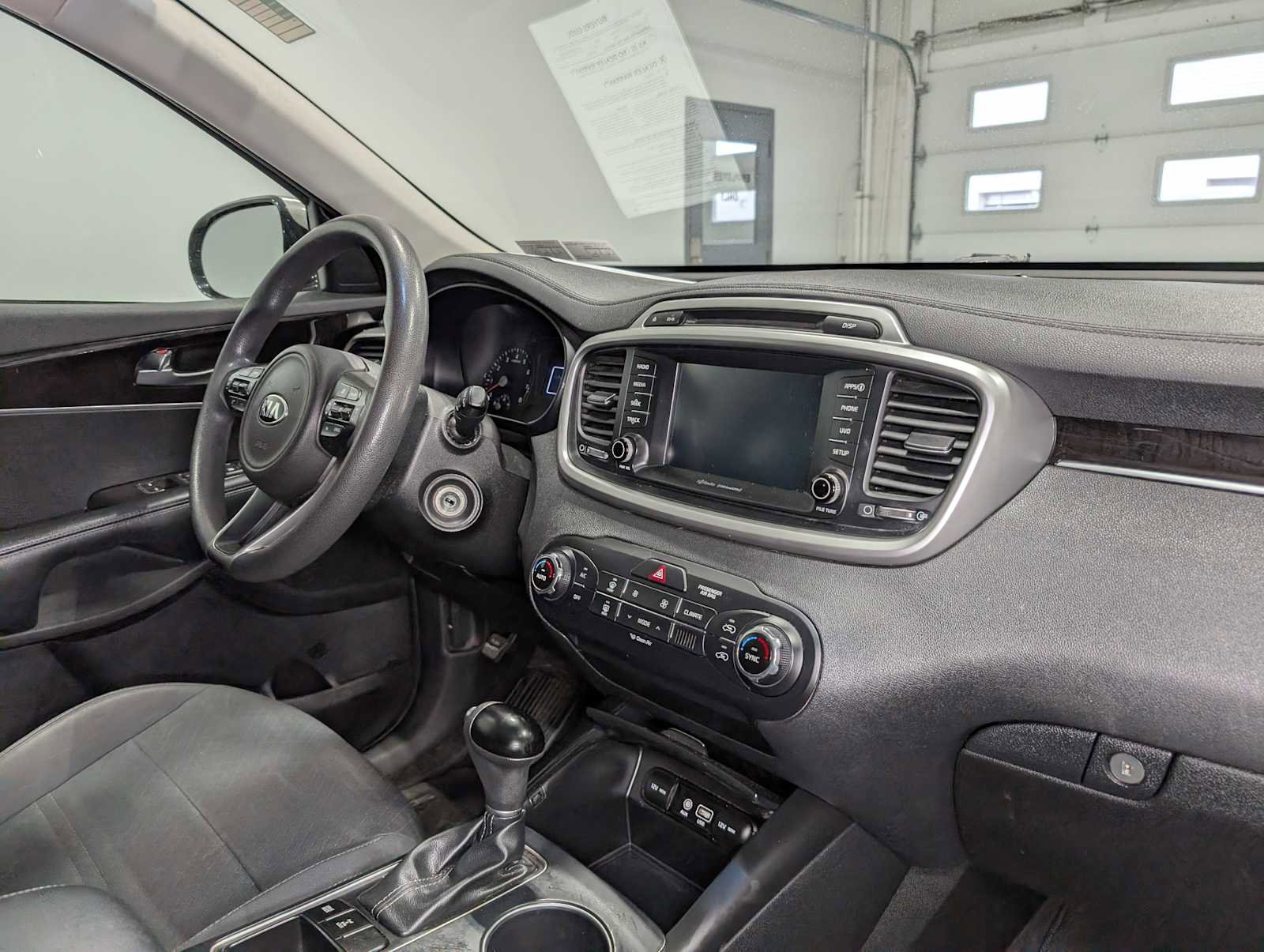 Used 2018 Kia Sorento LX image 40