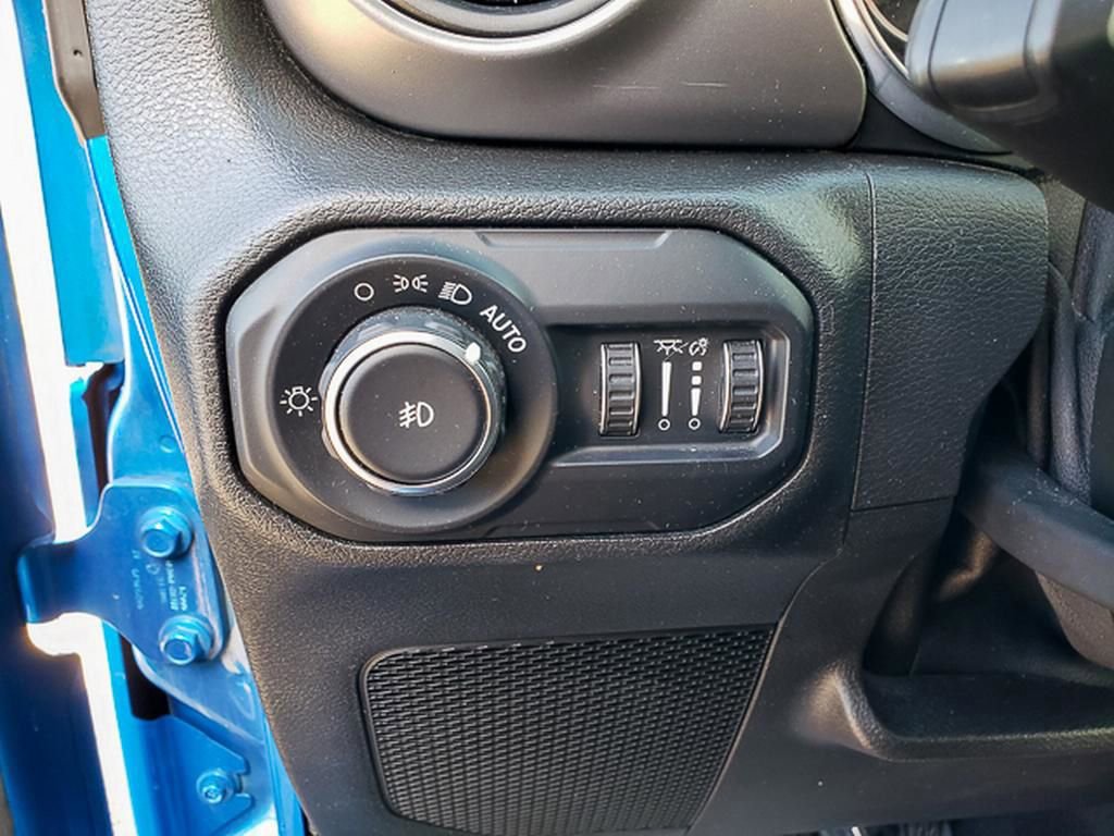 Used 2021 Jeep Wrangler Unlimited Willys image 13