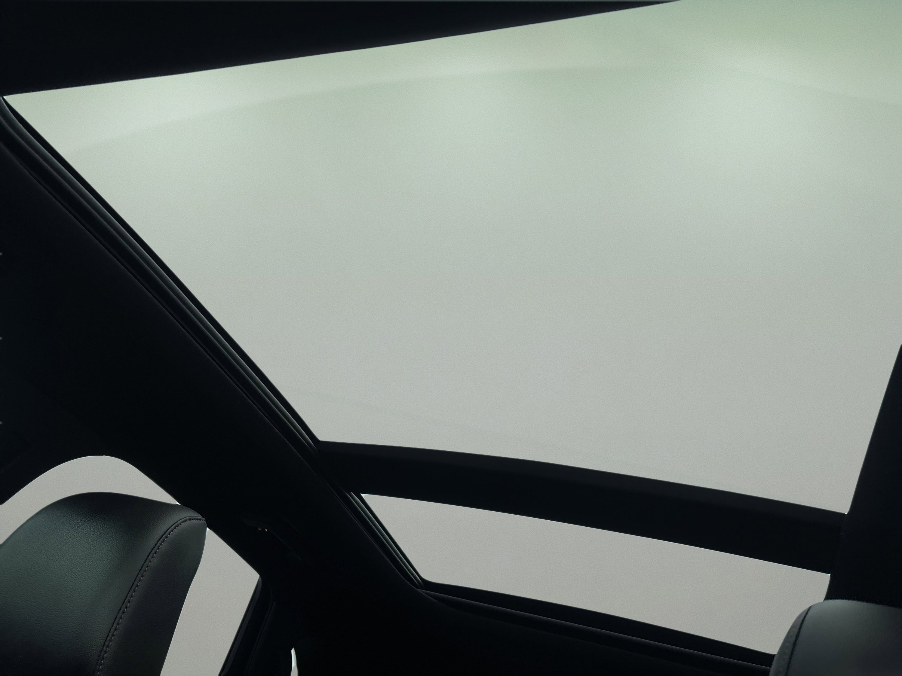 Used 2022 Ford Edge ST-Line w/ Class II Trailer Tow Package image 10