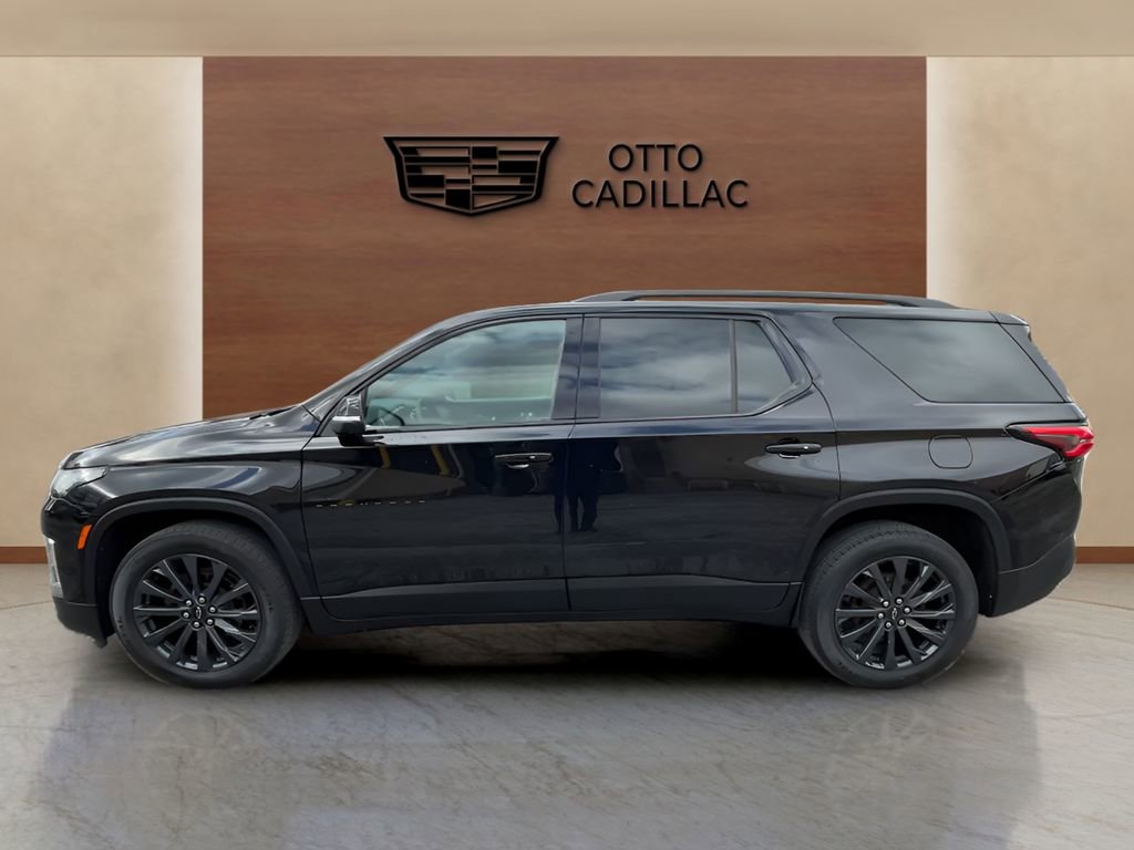 Used 2023 Chevrolet Traverse RS image 2
