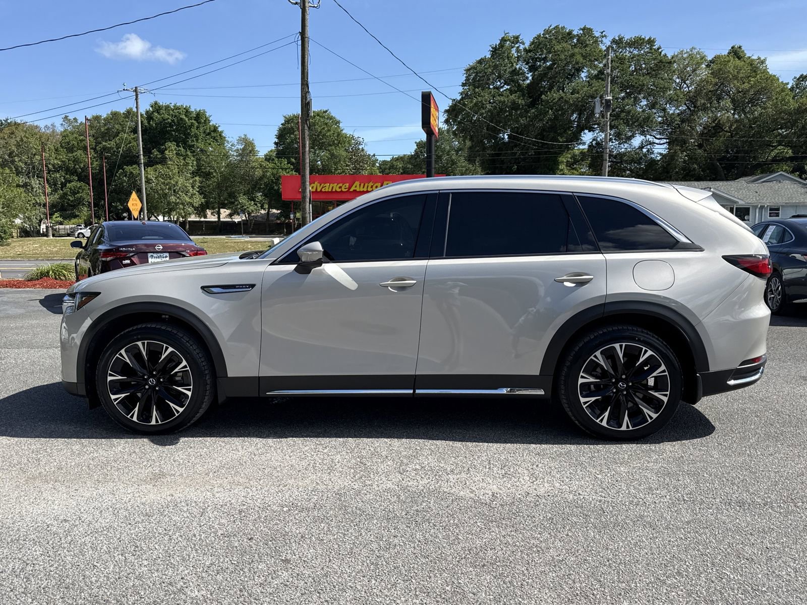 Used 2024 MAZDA CX-90 Plug-In Hybrid w/ Premium Plus image 2