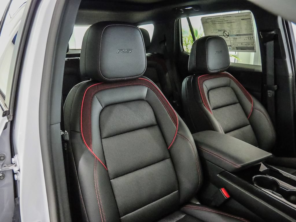 New 2027 Chevrolet Equinox RS w/ Safety and Technology Package FWD image 12