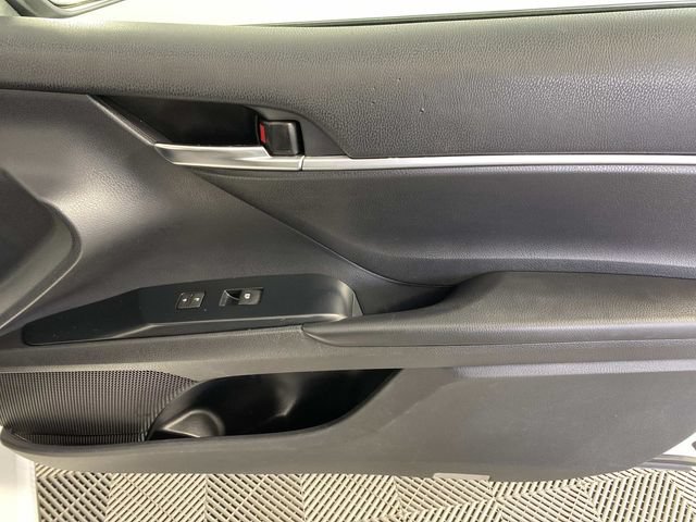 Used 2019 Toyota Camry SE FWD image 23