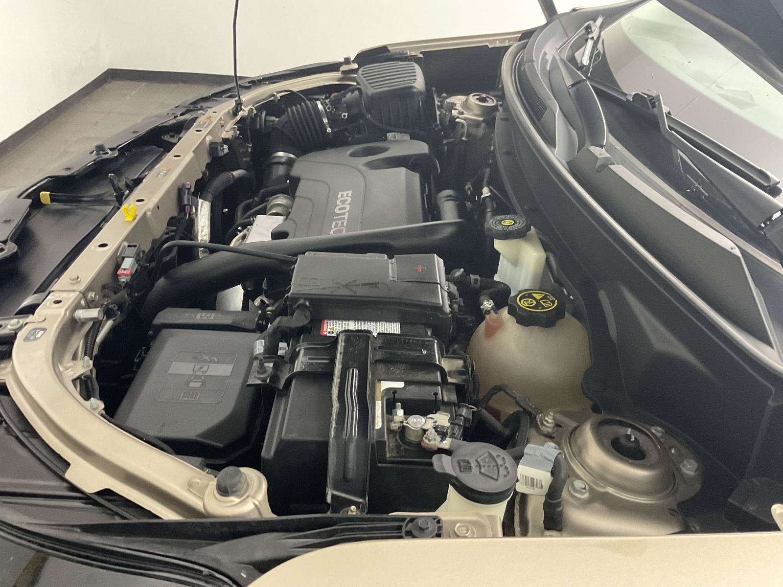 Used 2018 Chevrolet Equinox LT AWD/4WD image 18
