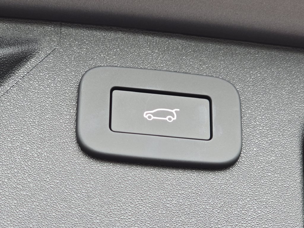 New 2025 Land Rover Discovery Sport S AWD/4WD image 15