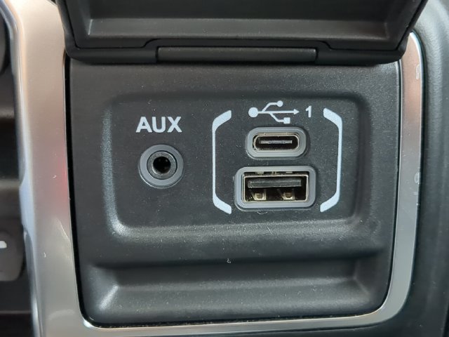 Used 2022 Jeep Gladiator Sport AWD/4WD image 27
