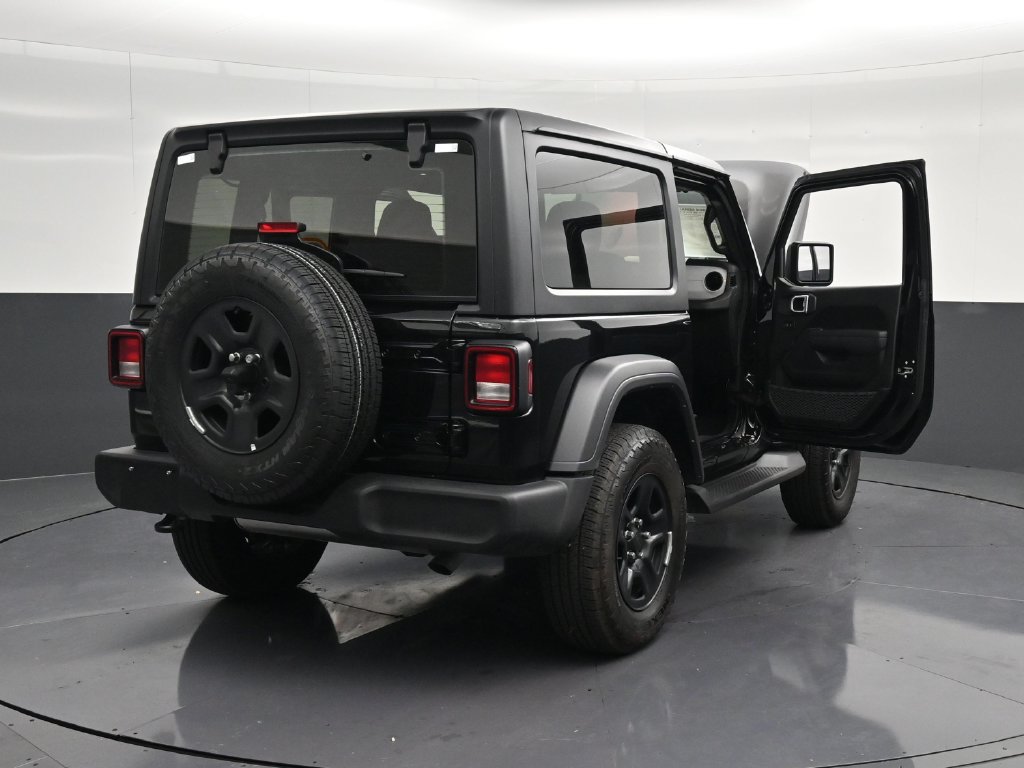 Used 2026 Jeep Wrangler Sport AWD/4WD image 27