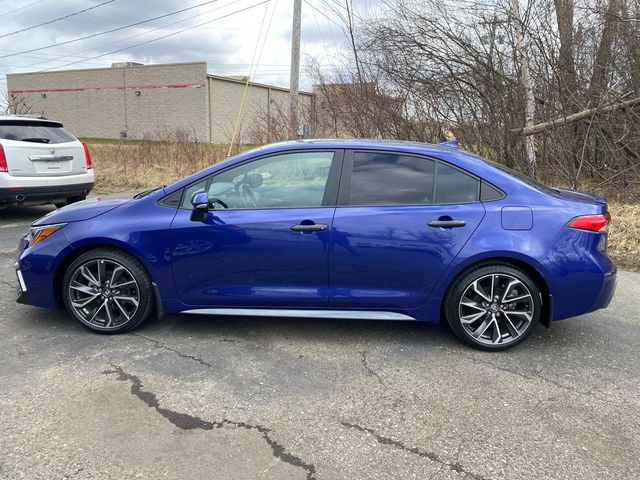 Used 2022 Toyota Corolla SE w/ SE Premium Package image 2